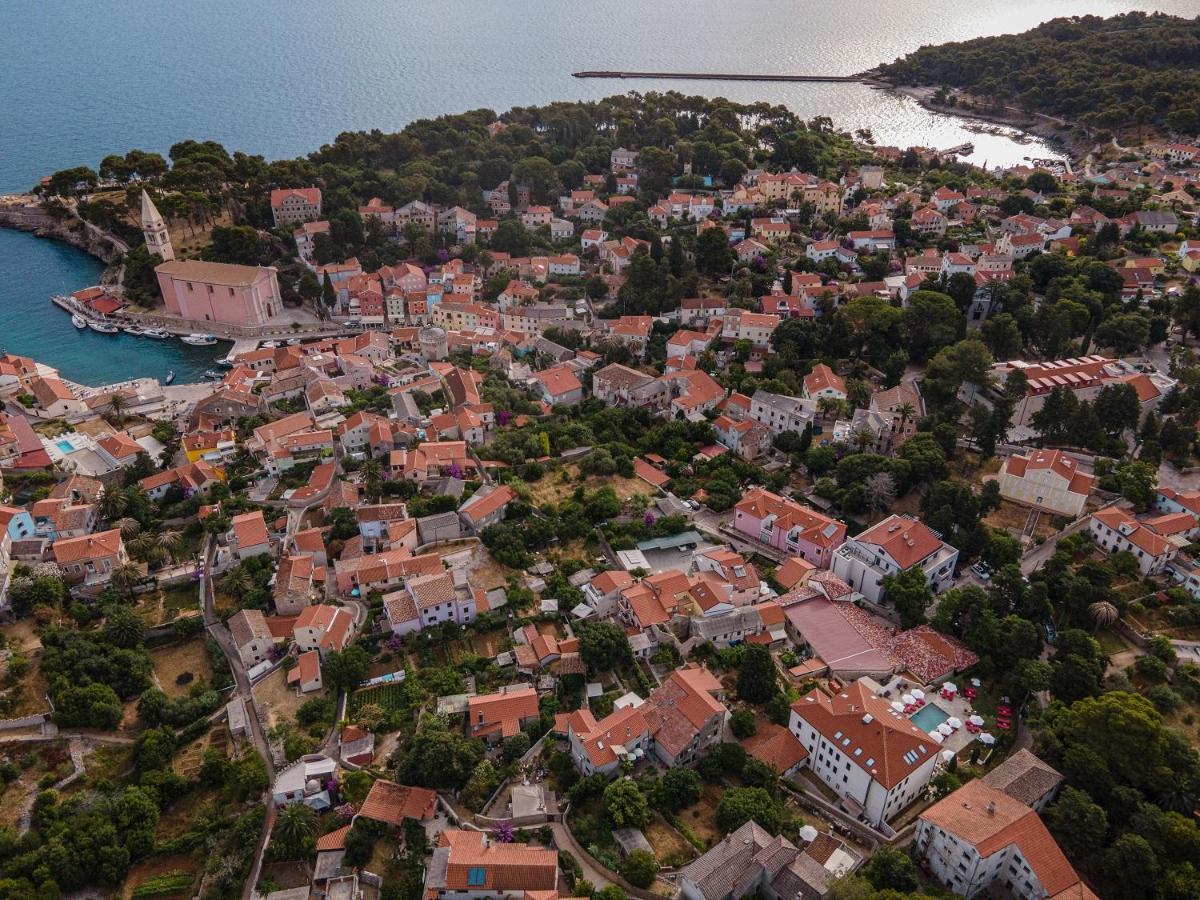Dolphin Suites Veli Losinj Luaran gambar