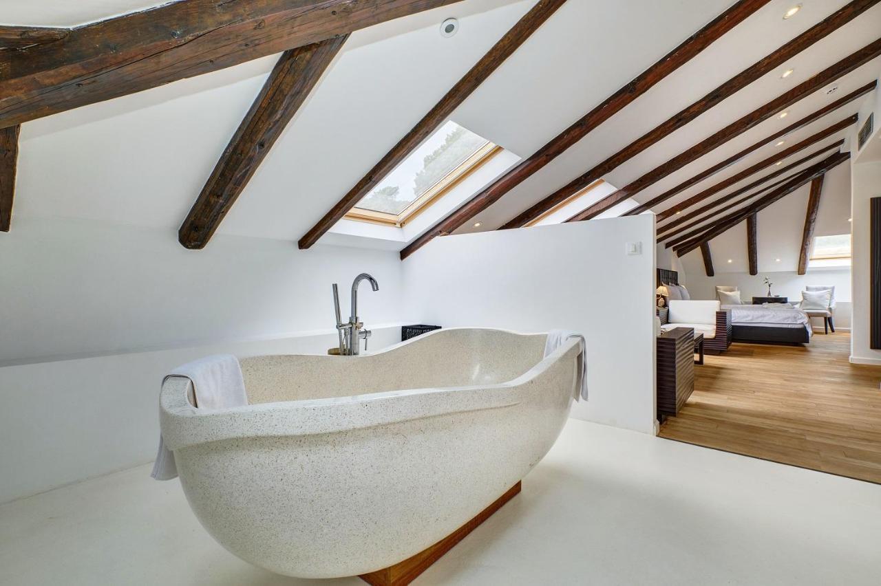 Dolphin Suites Veli Losinj Luaran gambar