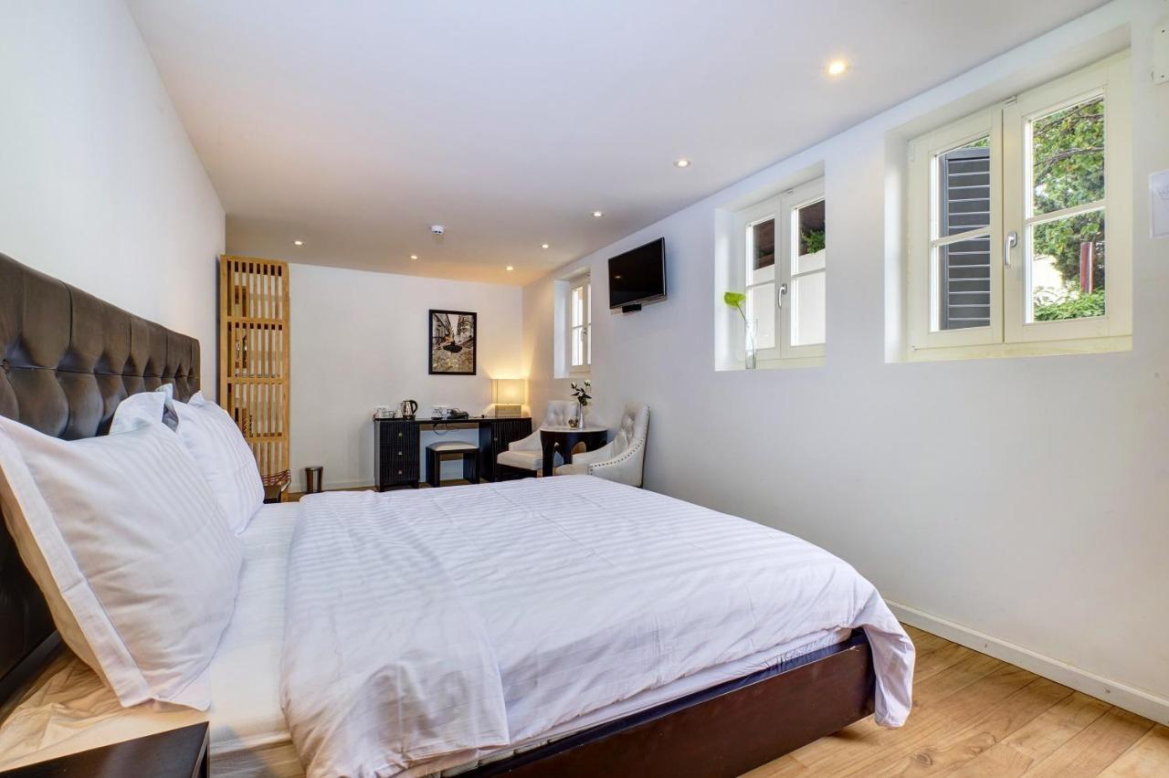 Dolphin Suites Veli Losinj Luaran gambar