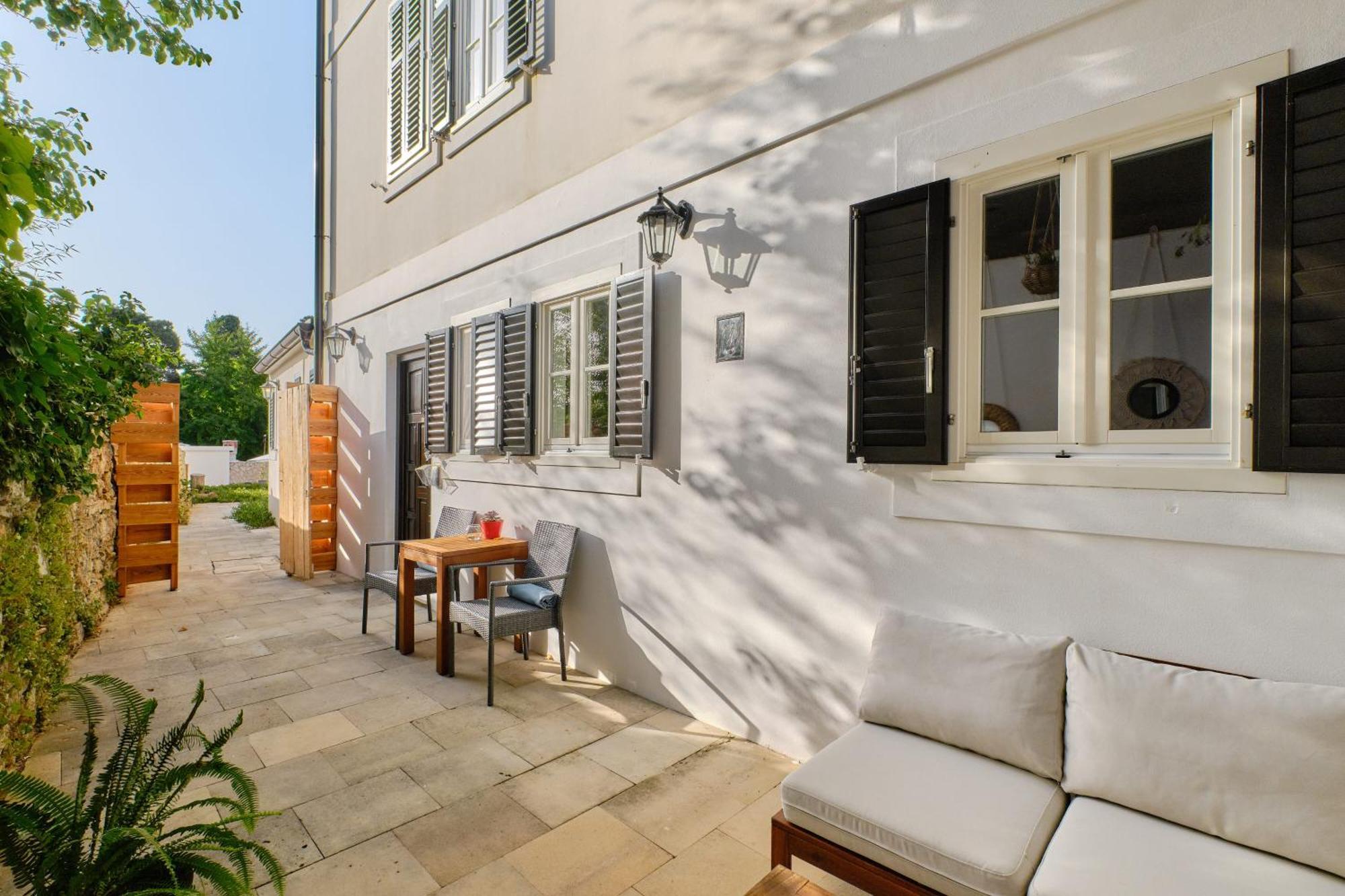 Dolphin Suites Veli Losinj Luaran gambar